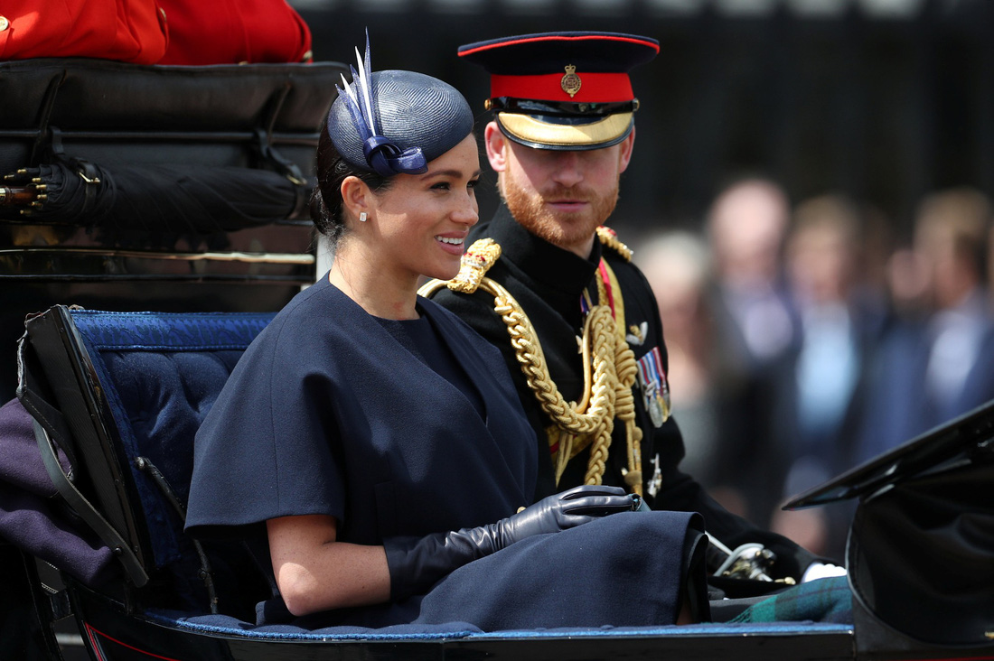 Xem hình ảnh hoành tráng lễ diễu hành mừng sinh nhật Nữ hoàng Anh - Ảnh 8.