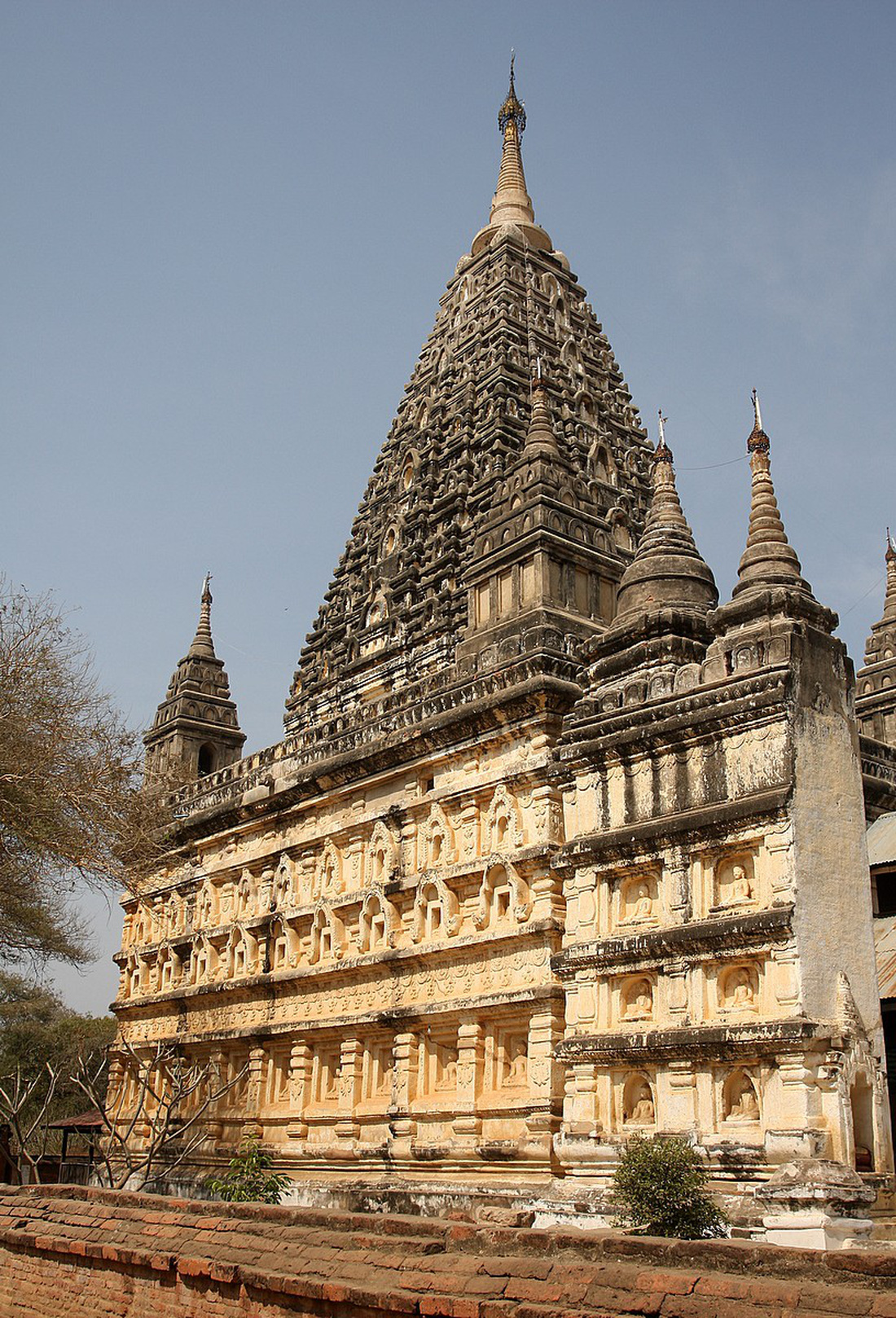 Những ngôi đền ngạo nghễ với thời gian ở cố đô Bagan - Ảnh 7.