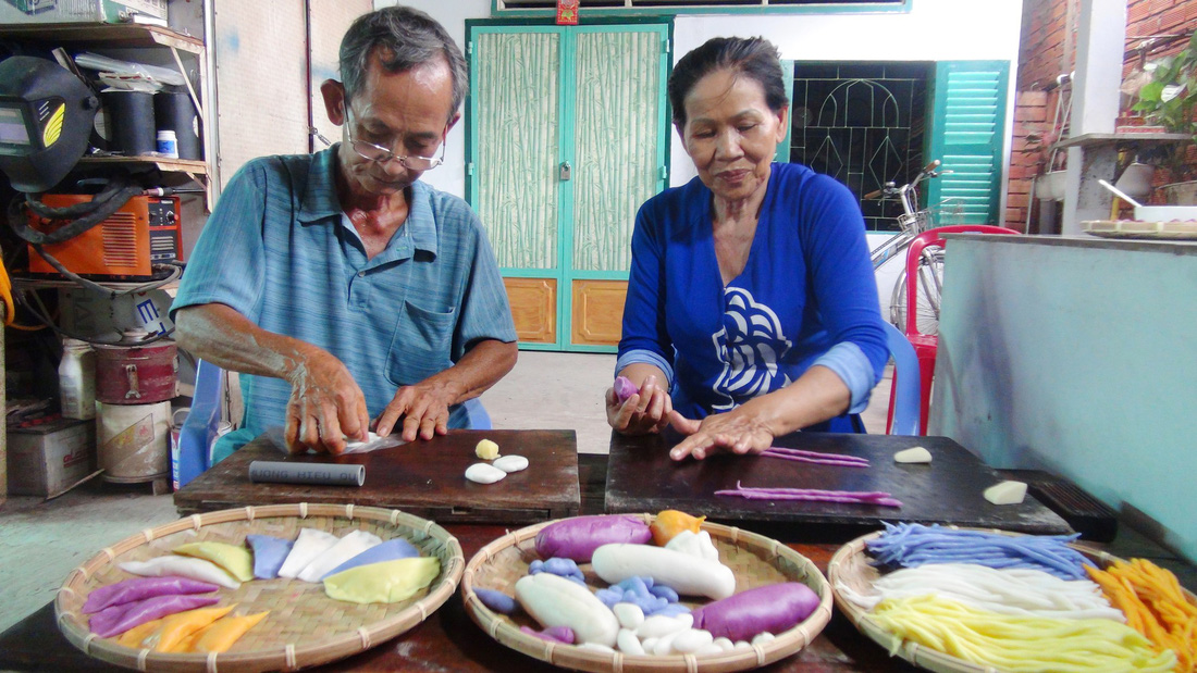 12 loại bánh dân gian ngon cỡ nào mà gia đình ông Trung nâng niu thế? - Ảnh 1.