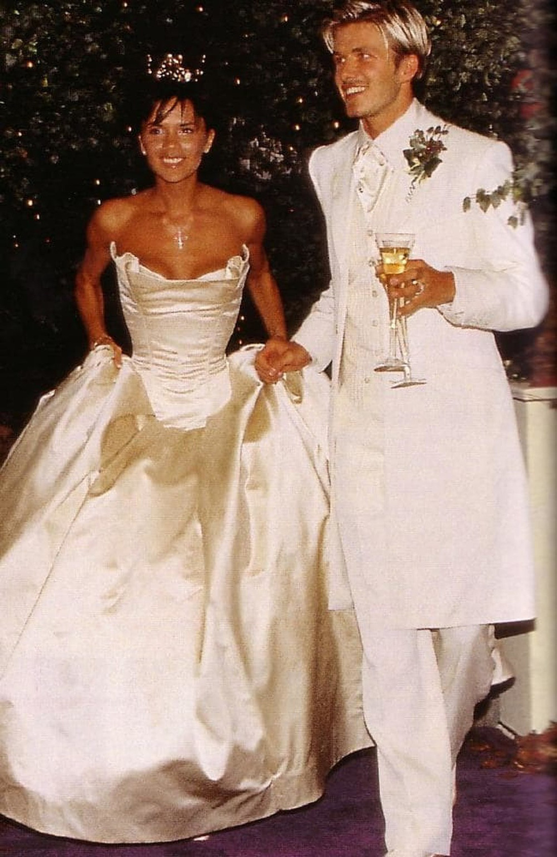Beckham tự hào 20 năm một vợ bốn con, hạnh phúc với Victoria - Ảnh 4.