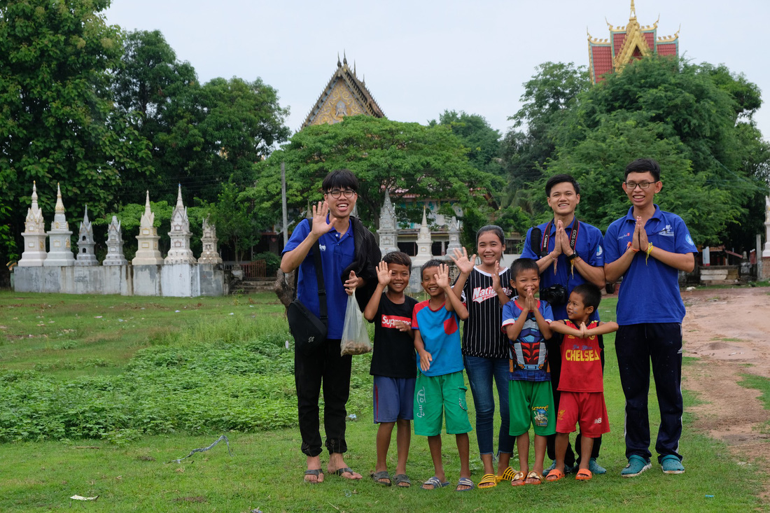 Mùa yêu thương trên đất Lào - Ảnh 7.