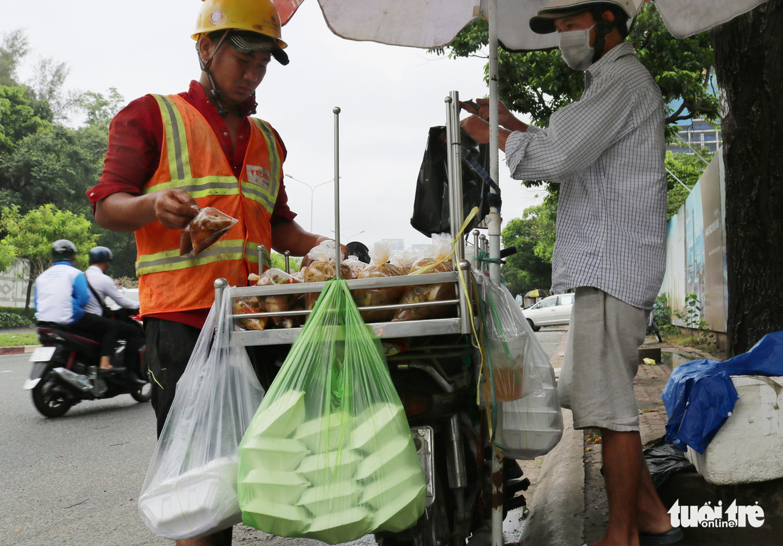 Ăn uống trong nhựa và sống với... rác thải nhựa - Ảnh 4.