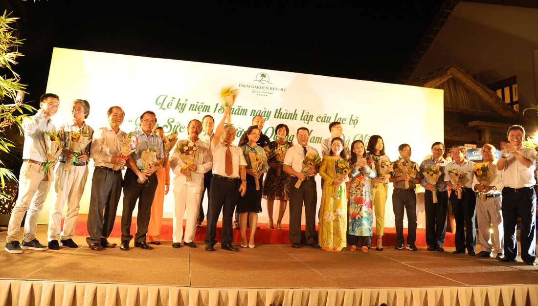 15 năm, hơn 1.700 tân sinh viên Quảng Nam- Đà Nẵng được tiếp sức đến trường - Ảnh 10.