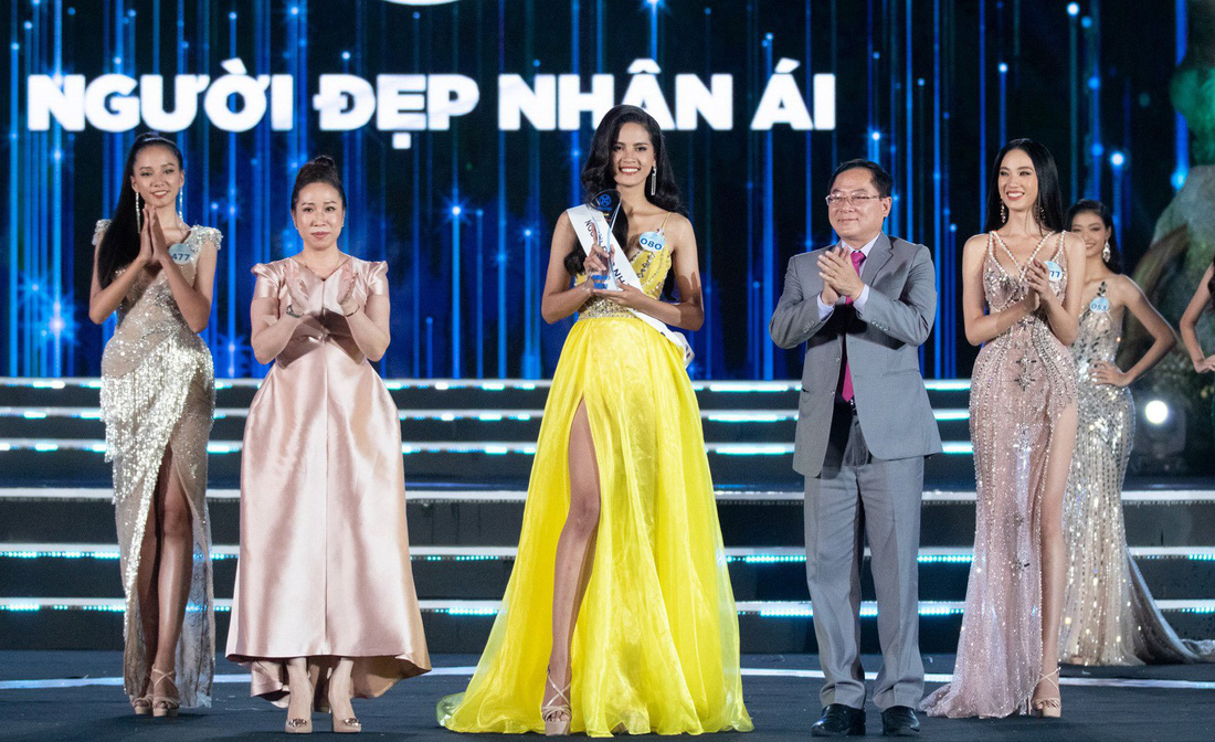 Hoa hậu Thế giới Việt Nam 2019 gọi tên nữ sinh Ngoại thương Hà Nội - Ảnh 6.