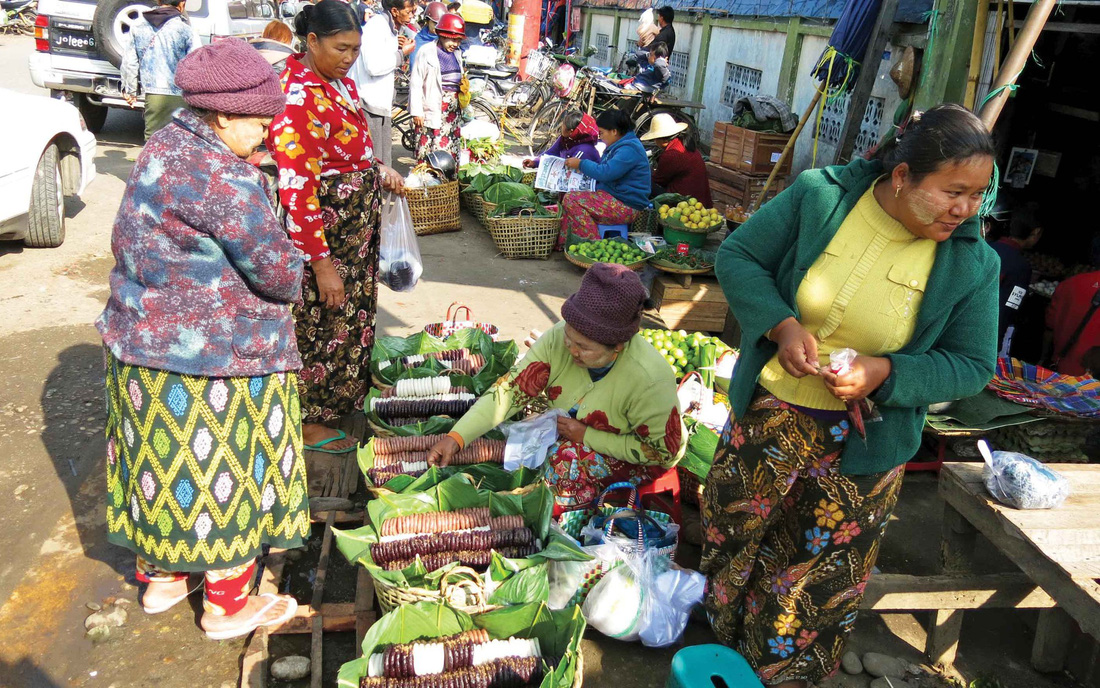 Gặp sắc tím Myitkyina, thương bánh giầy Việt - Ảnh 1.