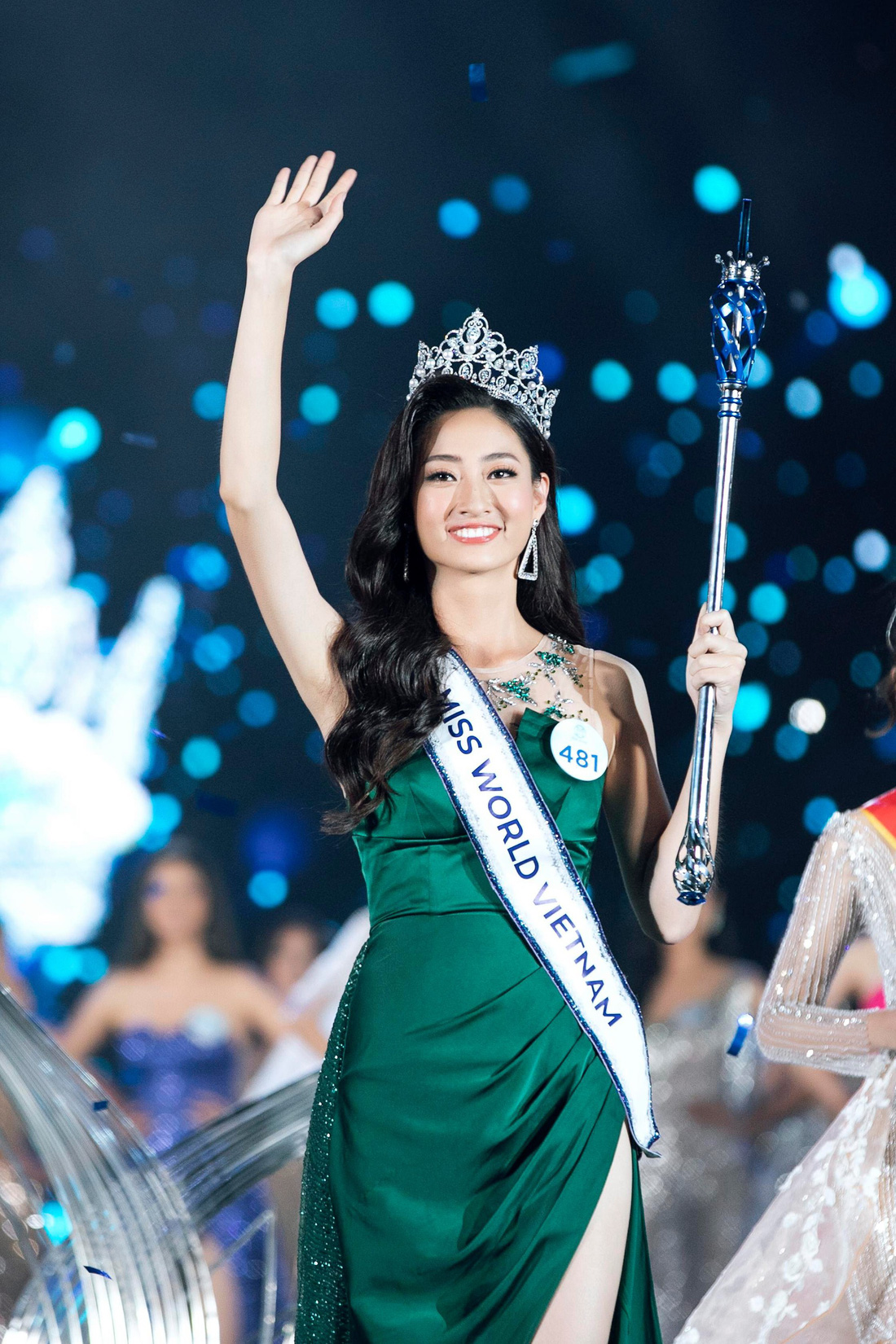 Ngắm bộ ảnh của tân Hoa hậu Thế giới Việt Nam 2019 Lương Thùy Linh - Ảnh 3.