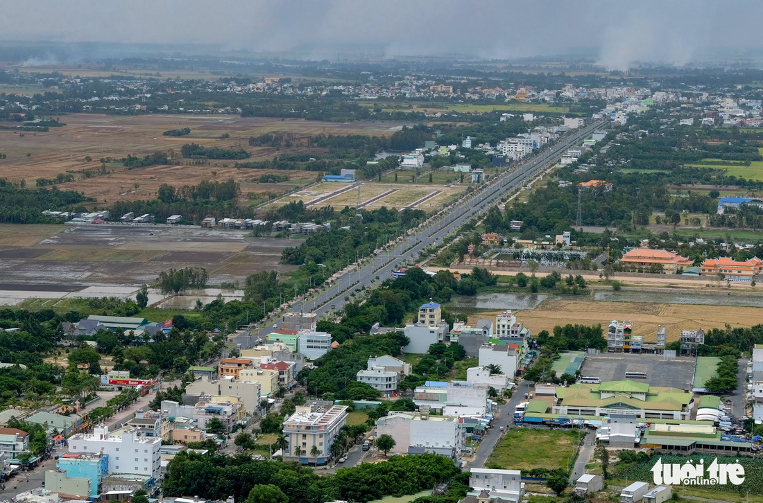 Mướt mắt với sắc màu vụ mùa ngắm từ đỉnh Núi Sam - Ảnh 3.