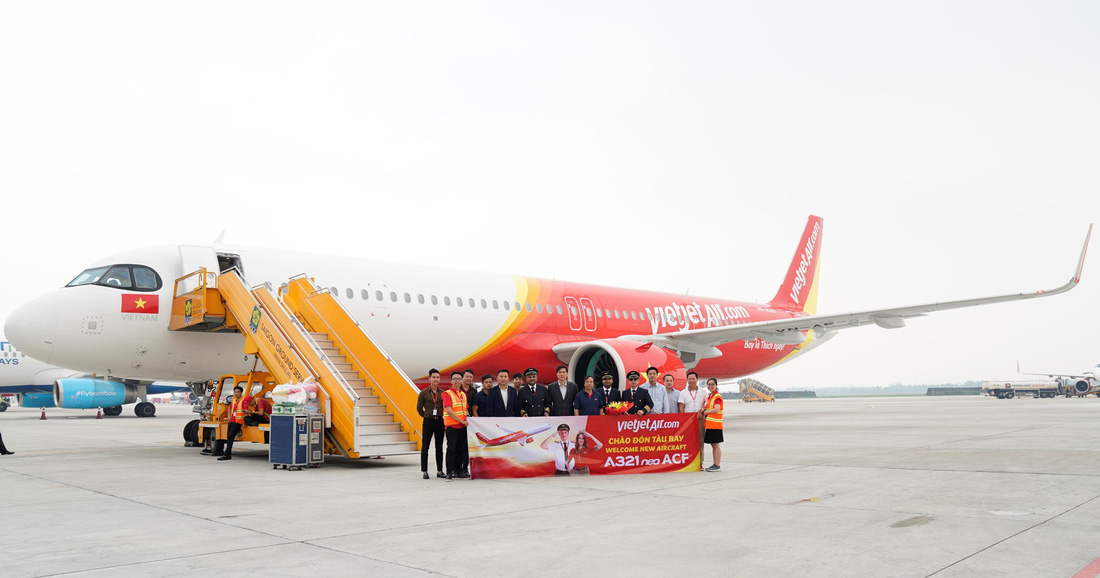 Vietjet nhận máy bay A321neo ACF 240 ghế đầu tiên trên thế giới - Ảnh 2.