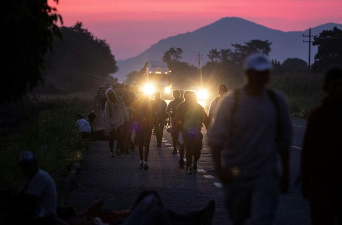 Bộ ảnh ‘Đoàn người di cư’ thắng giải Ảnh báo chí Quốc tế - Ảnh 7.