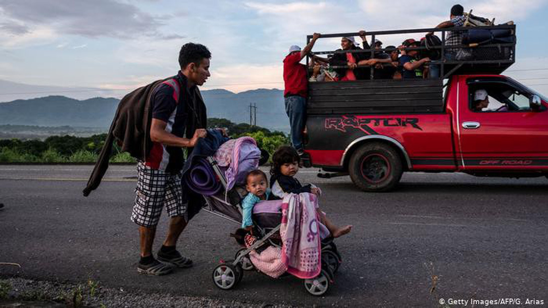 Bộ ảnh ‘Đoàn người di cư’ thắng giải Ảnh báo chí Quốc tế - Ảnh 5.