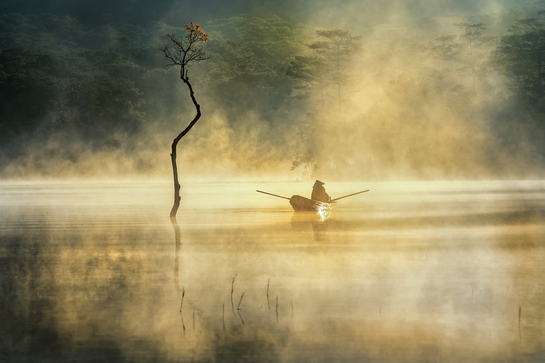 Sương mai bảng lãng trên mặt hồ Tuyền Lâm, đẹp tựa trời Âu - Ảnh 3.
