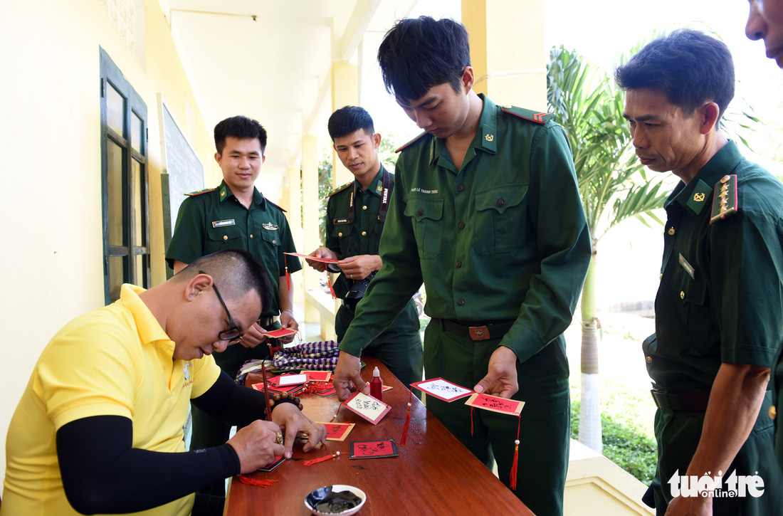 Mùa xuân biển đảo 9: Một ngày thăm 6 đơn vị nơi đảo xa - Ảnh 8.