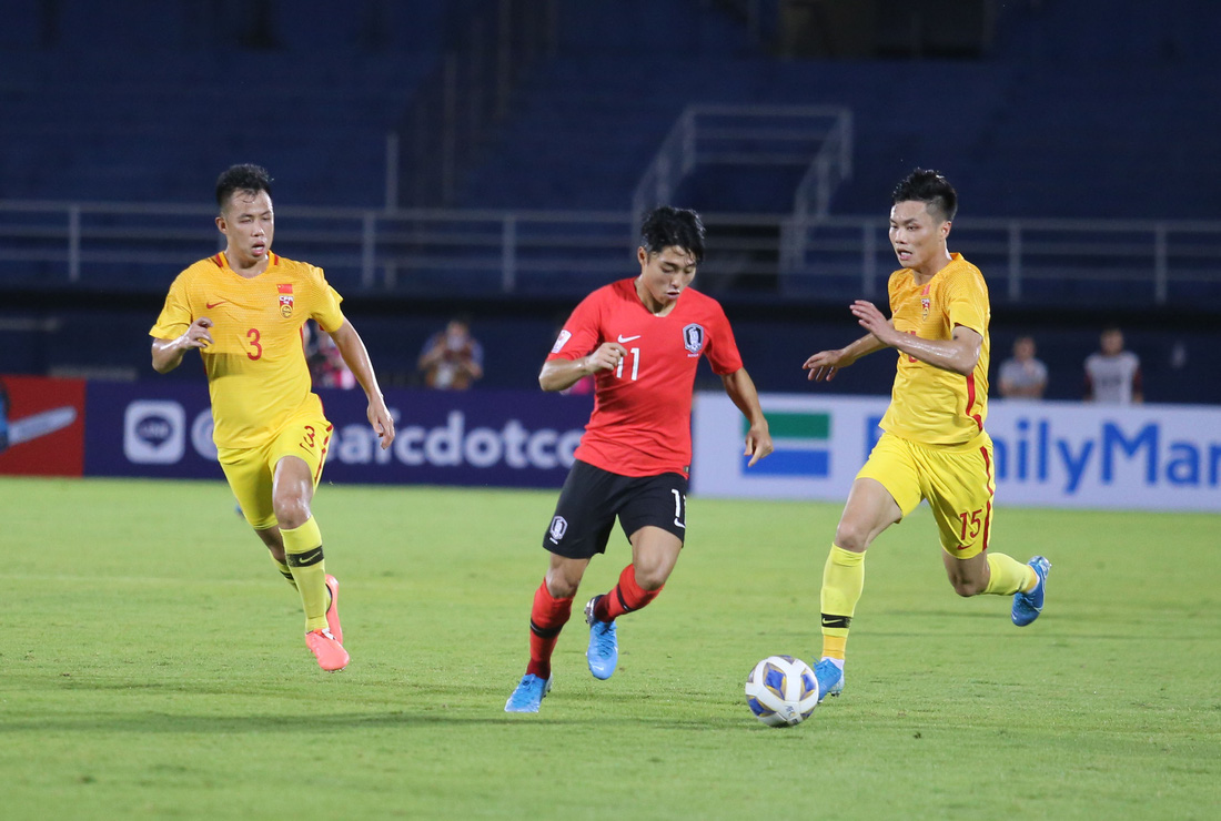 Chùm ảnh cầu thủ Hàn Quốc bùng nổ, cầu thủ Trung Quốc sụp đổ sau bàn thắng muộn - Ảnh 12.