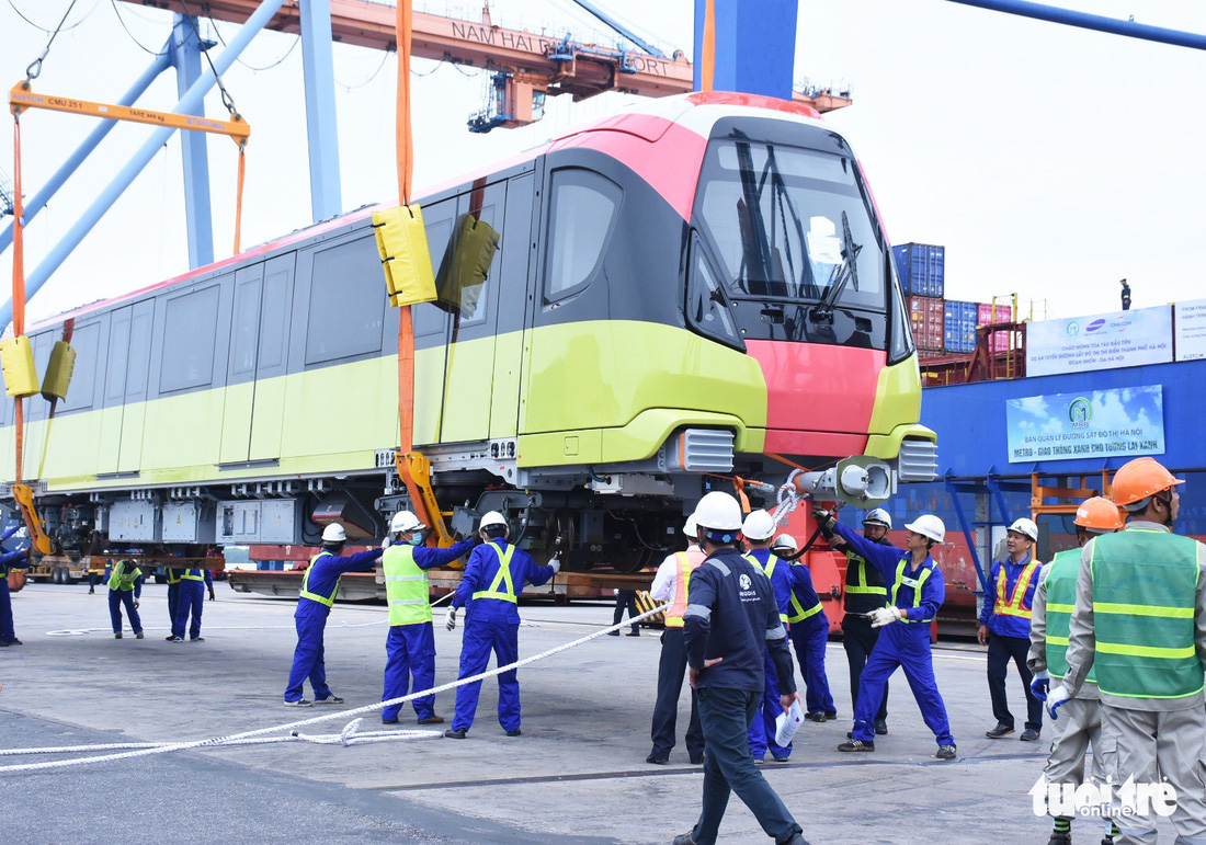 Chiêm ngưỡng đoàn tàu metro Nhổn - ga Hà Nội rời cảng Hải Phòng - Ảnh 9.