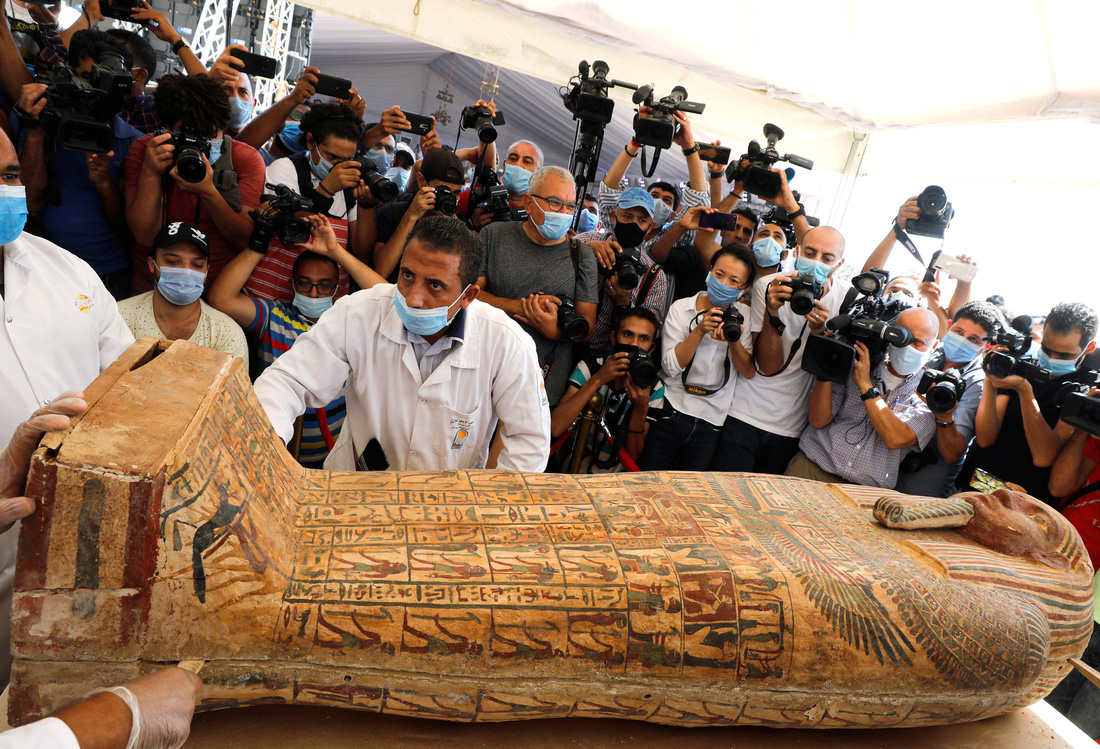 Ai Cập mở quan tài 2.500 năm tuổi, xác ướp còn nguyên - Ảnh 1.
