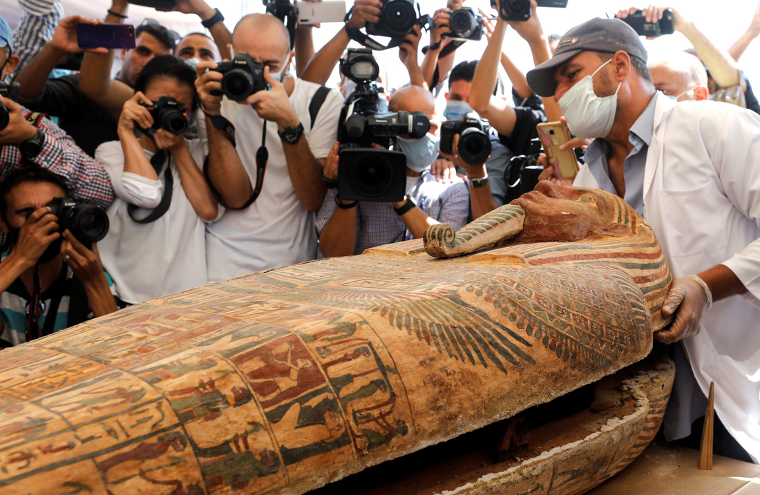 Ai Cập mở quan tài 2.500 năm tuổi, xác ướp còn nguyên - Ảnh 2.