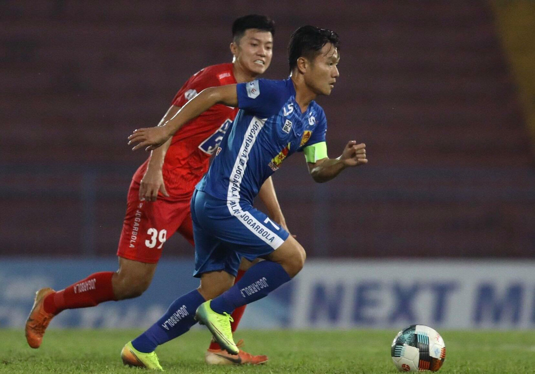 Nam Định ở lại V-League nhờ hơn Quảng Nam hiệu số bàn thắng - Ảnh 10.