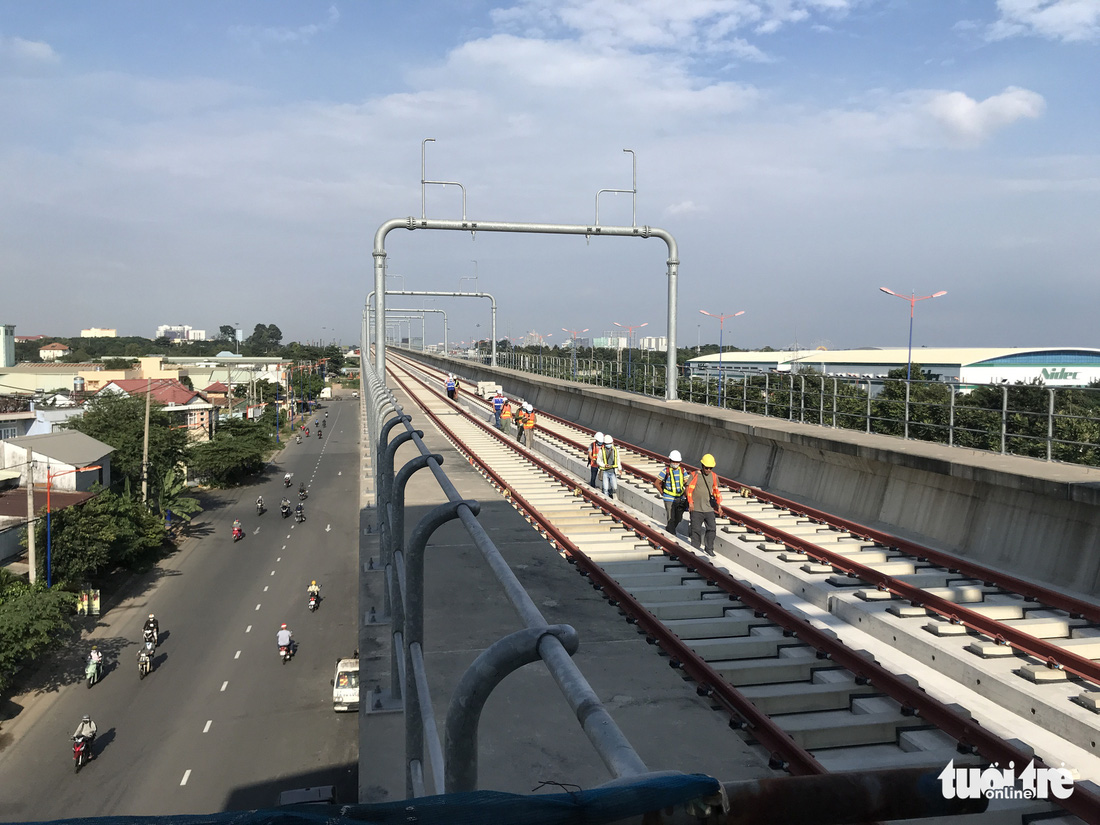 Cận cảnh sự cố rơi gối cao su tại tuyến metro số 1 - Ảnh 5.