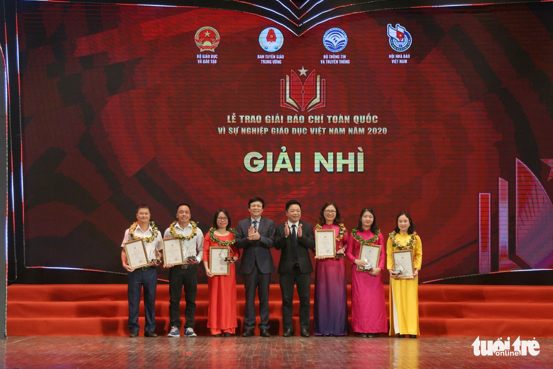 Báo Tuổi Trẻ đạt giải đặc biệt báo chí toàn quốc Vì sự nghiệp giáo dục Việt Nam năm 2020 - Ảnh 3.