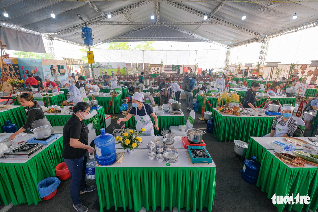 Hương phở thơm ngào ngạt ở cuộc thi ‘Đi tìm người nấu Phở ngon năm 2020’ - Ảnh 6.