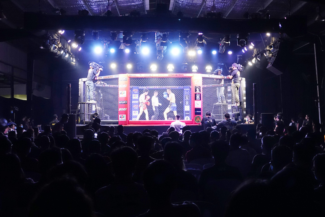 1.000 khán giả xem thi đấu thể thức MMA nghiệp dư tại Việt Nam - Ảnh 4.