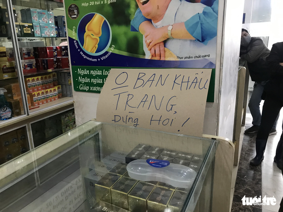 Chợ thuốc lớn nhất Hà Nội đồng loạt treo biển không bán khẩu trang, miễn hỏi - Ảnh 5.