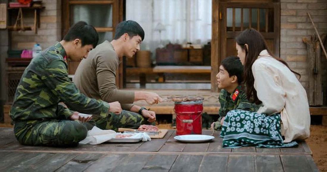 Hạ cánh nơi anh: Mê mẩn ngắm  Son Ye Jin và Hyun Bin dù cuộc tình phi lý - Ảnh 3.