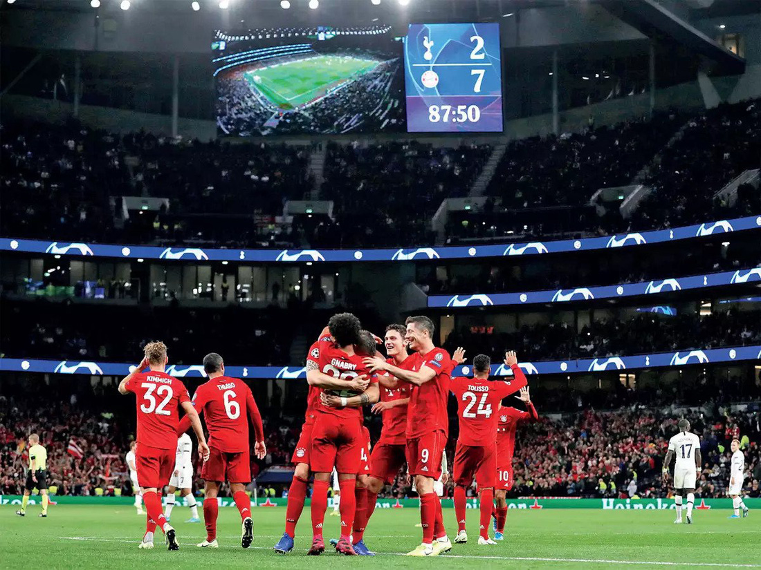 Những khoảnh khắc đáng nhớ tại Champions League mùa này trước khi hoãn - Ảnh 5.