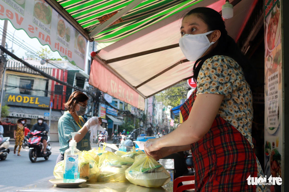 Nếu khó khăn cứ lấy 1 phần, nếu bạn ổn xin nhường cơm cho người khác - Ảnh 6.