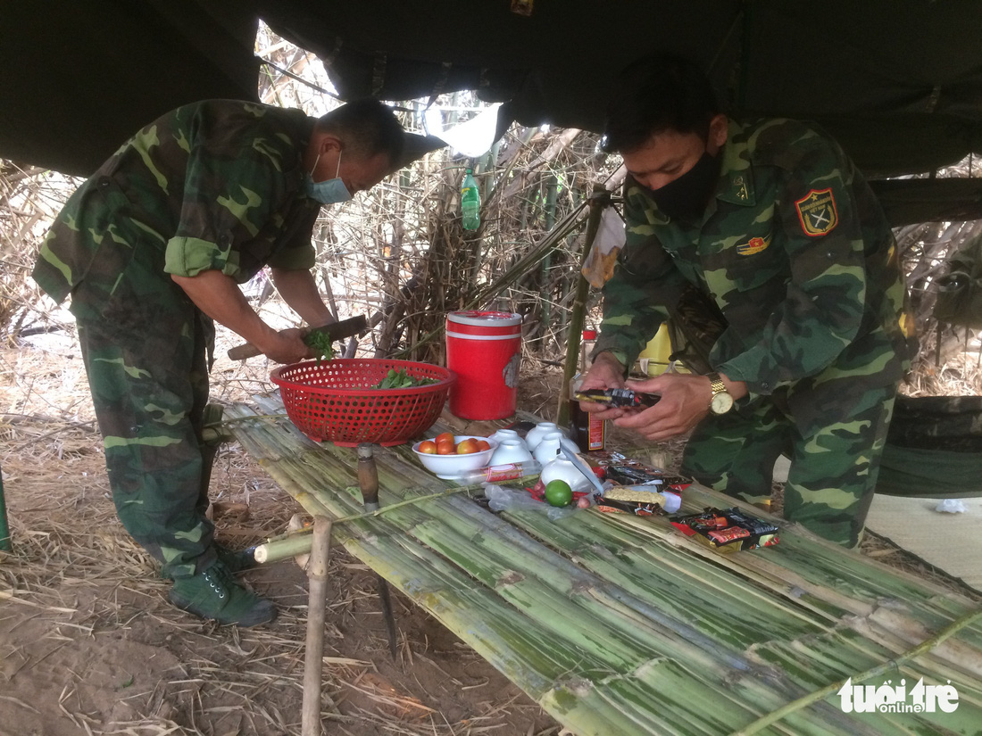 Những chốt chặn dịch trong lòng rừng - Ảnh 6.