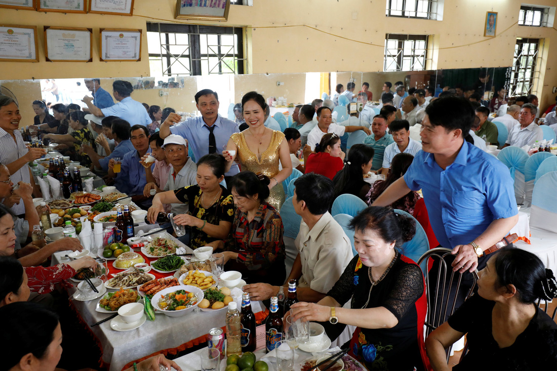Đám cưới Việt Nam thời COVID-19 trên Hãng tin Reuters - Ảnh 8.
