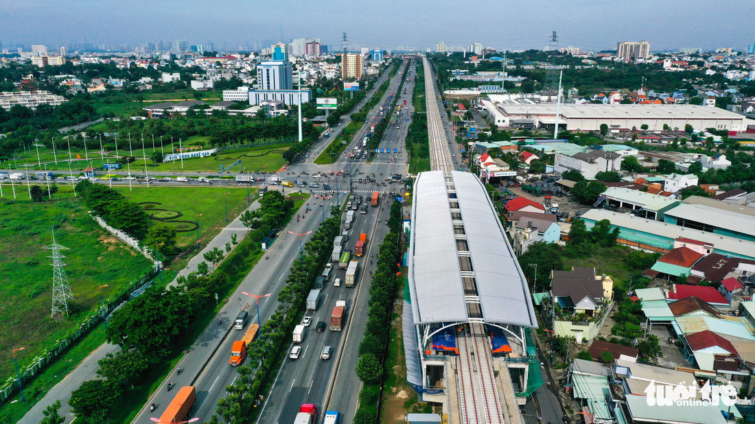 Cận cảnh các nhà ga trên cao tuyến metro Bến Thành - Suối Tiên - Ảnh 3.