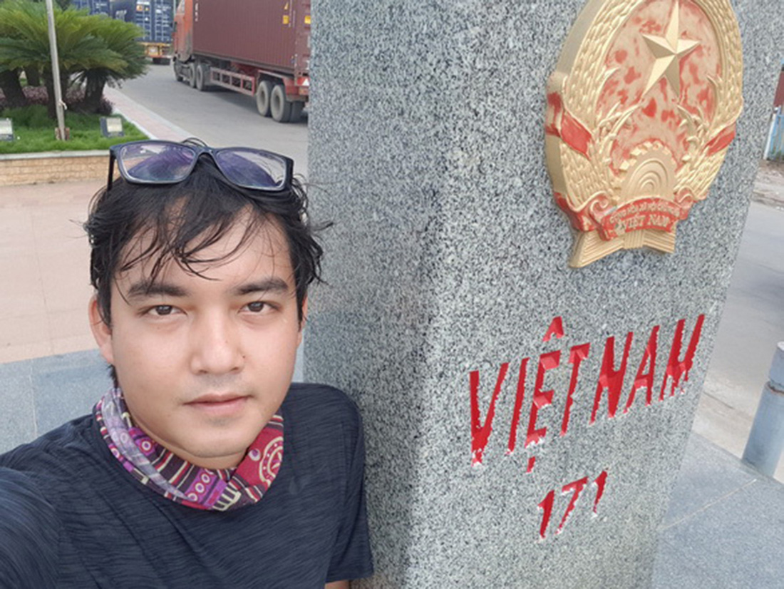 Chàng trai Việt đi xe máy vòng quanh thế giới: Học được muôn ngàn bài học ý nghĩa - Ảnh 2.
