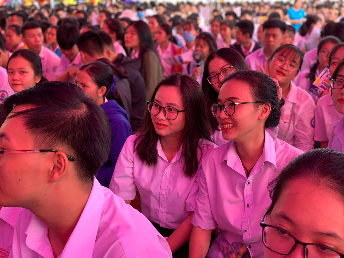 Sáng nay 20-6, tư vấn tuyển sinh - hướng nghiệp 2020 ở Quảng Nam - Ảnh 6.
