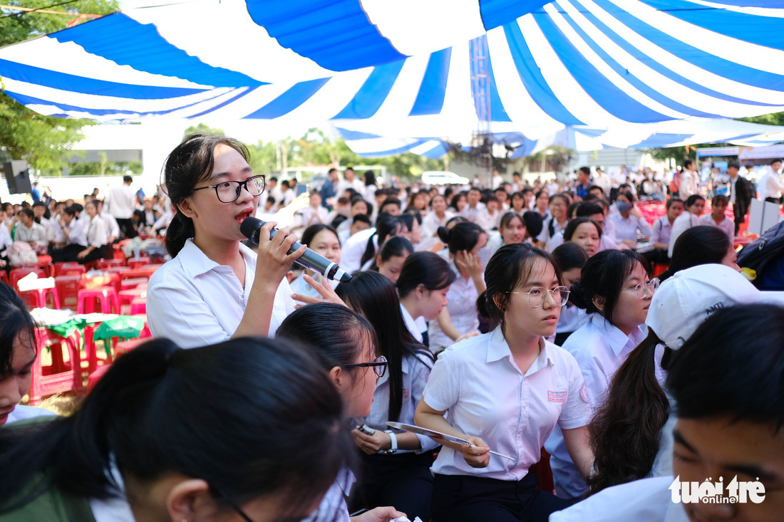 Sáng nay 20-6, tư vấn tuyển sinh - hướng nghiệp 2020 ở Quảng Nam - Ảnh 4.