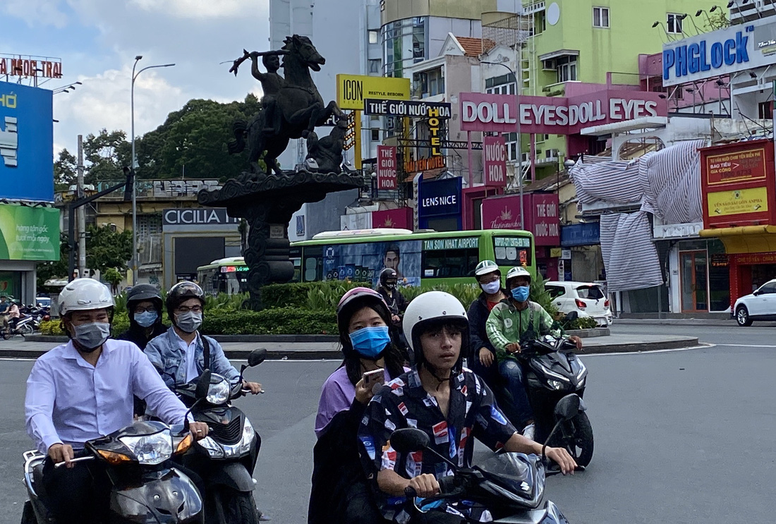 Ngắm đoạn đường Đinh Tiên Hoàng sắp đổi tên thành Lê Văn Duyệt - Ảnh 10.