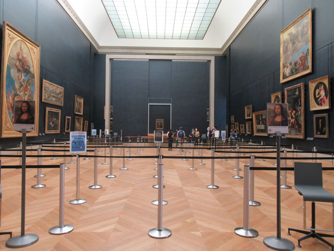 Bảo tàng Louvre mở cửa trở lại sau 16 tuần đóng cửa vì COVID-19 - Ảnh 2.