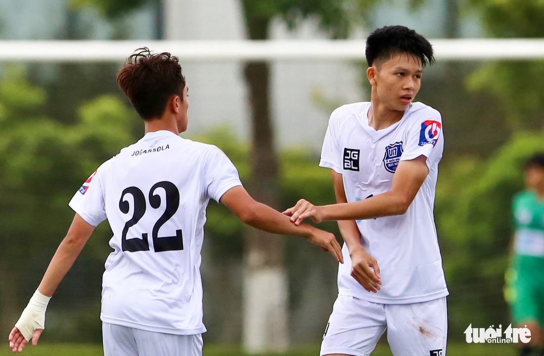 Đàn em Xuân Trường đá phạt góc ghi bàn ở ngày khai màn VCK U17 quốc gia 2020 - Ảnh 2.