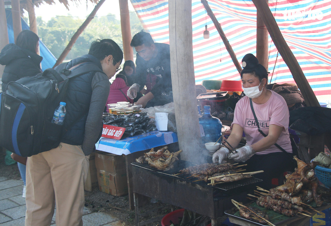 Chợ phiên vùng cao đưa về Hà Nội: Làm hay thì hút khách - Ảnh 10.