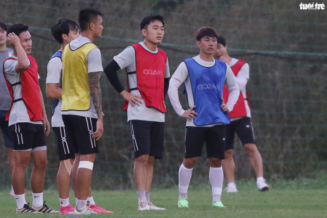 Kiatisak dẫn quân vào Sài Gòn, chuẩn bị ra mắt V-League 2021 - Ảnh 9.