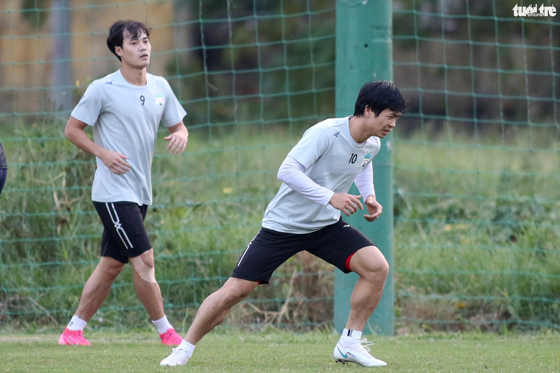 Kiatisak dẫn quân vào Sài Gòn, chuẩn bị ra mắt V-League 2021 - Ảnh 6.