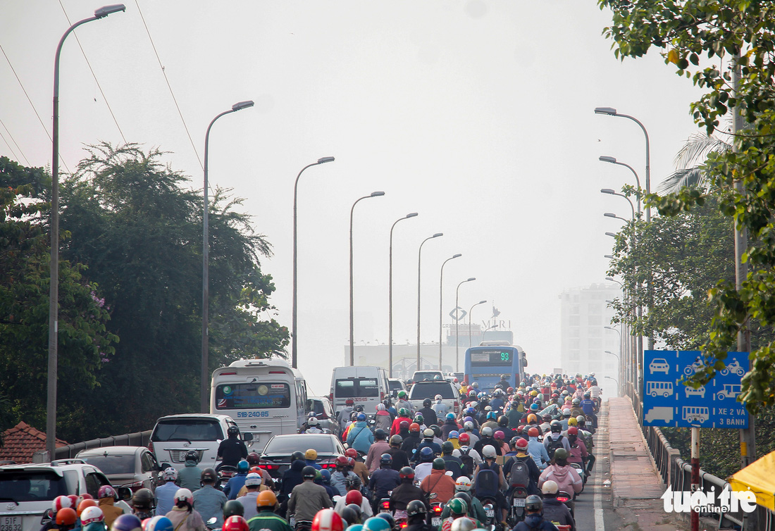 TP.HCM lại sương mù dày đặc - Ảnh 2.