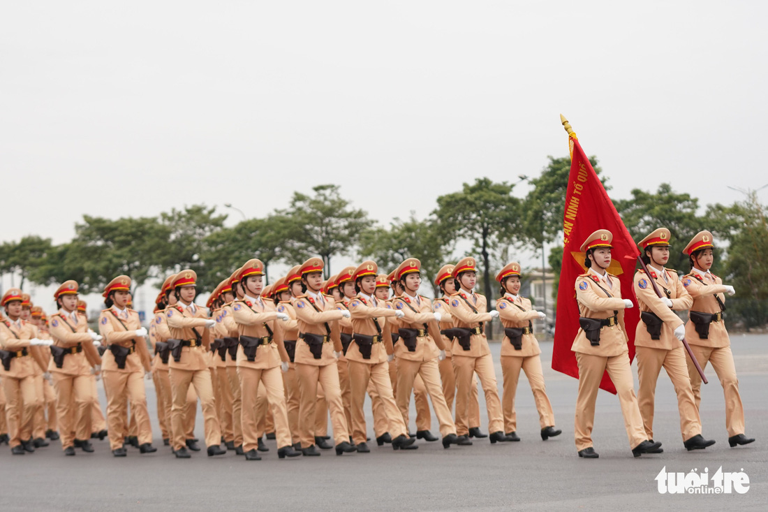 Mãn nhãn màn cảnh sát đặc nhiệm diễn tập bảo vệ Đại hội Đảng lần thứ XIII - Ảnh 4.