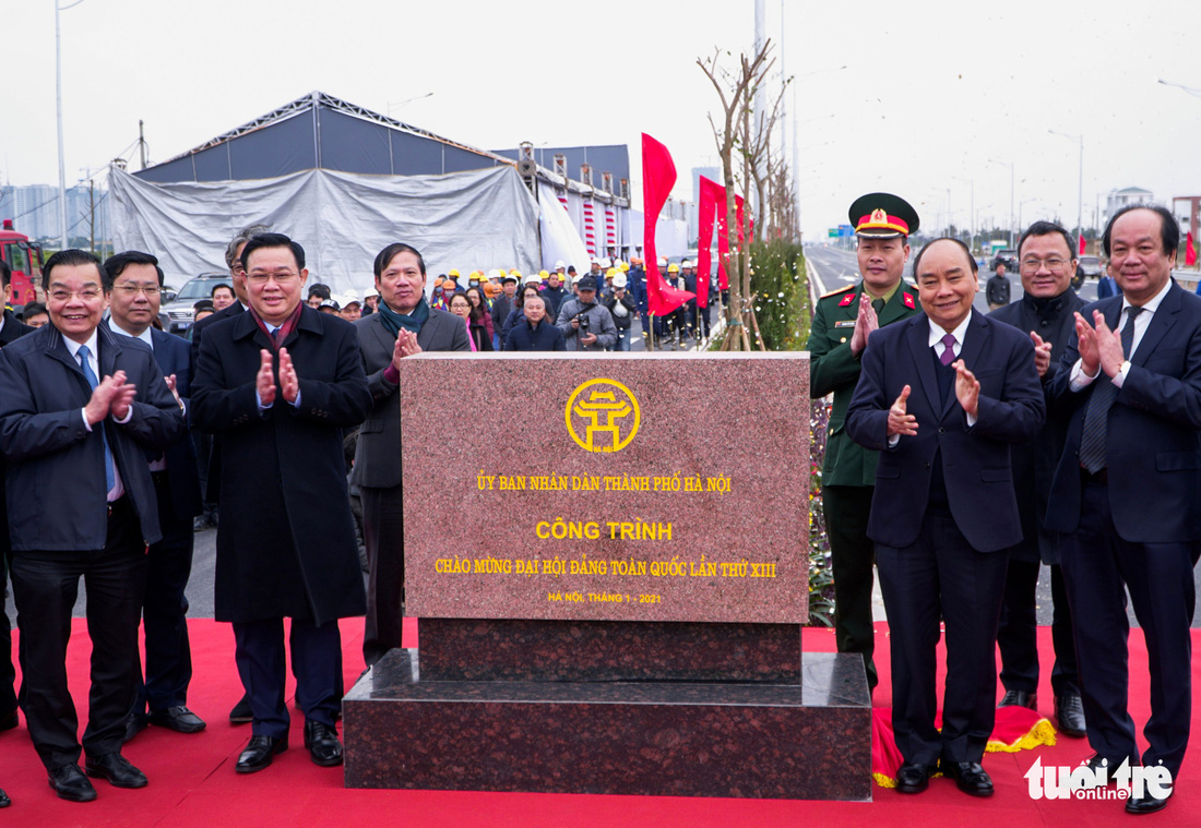 Thông xe nút giao thông quan trọng phía Đông, khởi công cầu Vĩnh Tuy 2 - Ảnh 1.