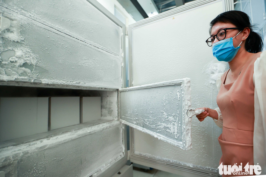 Mỹ bàn giao tủ lạnh âm sâu lưu trữ vắc xin Pfizer cho Việt Nam - Ảnh 4.