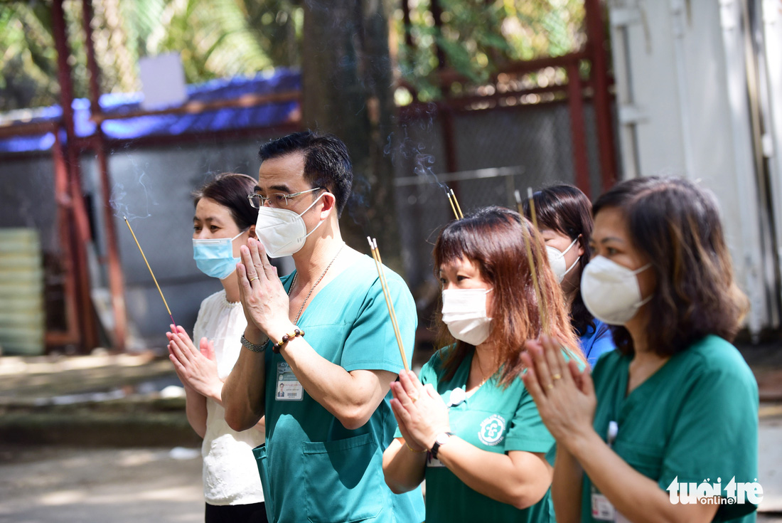 Cám ơn Bạch Mai hơn 70 ngày dũng cảm ân tình, không thể đếm được mồ hôi và nước mắt - Ảnh 9.