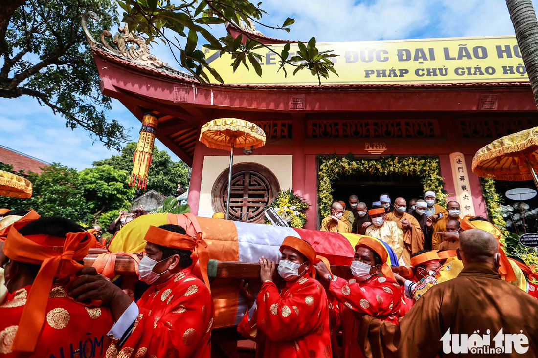 Tăng ni, phật tử cung nghinh Hòa thượng Thích Phổ Tuệ về cõi niết bàn - Ảnh 7.