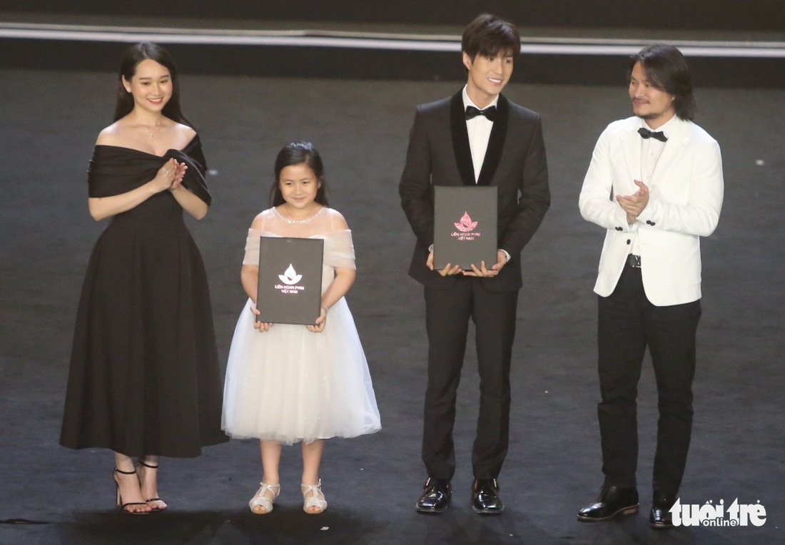 Mắt biếc đoạt Bông sen vàng, Bố già giành Bông sen bạc tại Liên hoan phim Việt Nam - Ảnh 5.