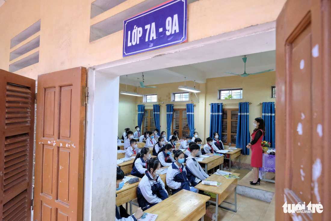 Những học sinh đầu tiên ở Hà Nội quay trở lại trường sau gần 6 tháng ở nhà - Ảnh 8.