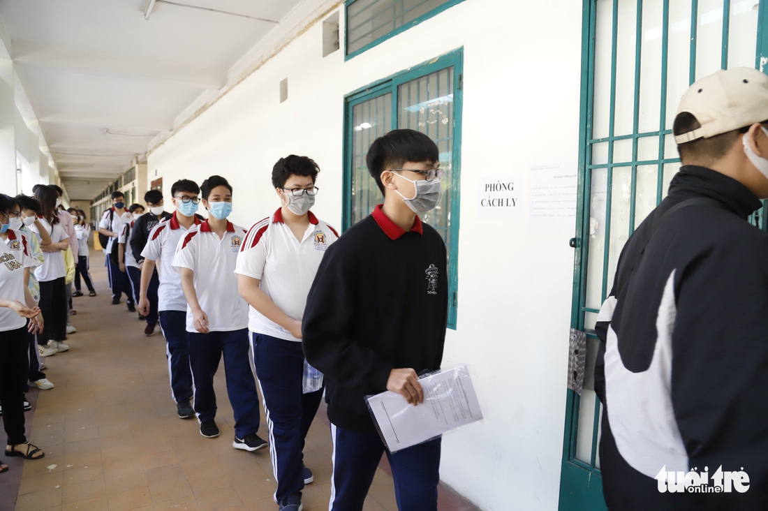 TP.HCM: Nhiều trường diễn tập phòng chống dịch trước khi học sinh trở lại - Ảnh 6.